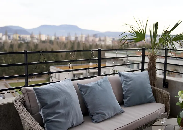 Apartament Edler Wohnraum Panoramablick 3 Sz Boxspringbetten, E-ladestation, Kaffeevollautomat, Klima, Lift, Terrasse & 2xtg Graz