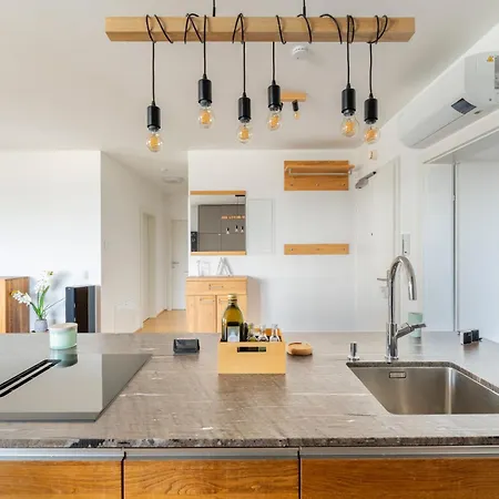 Edler Wohnraum Panoramablick 3 Sz Boxspringbetten, E-ladestation, Kaffeevollautomat, Klima, Lift, Terrasse & 2xtg * Graz