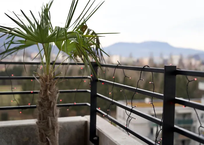 Edler Wohnraum Panoramablick 3 Sz Boxspringbetten, E-ladestation, Kaffeevollautomat, Klima, Lift, Terrasse & 2xtg Appartement Graz